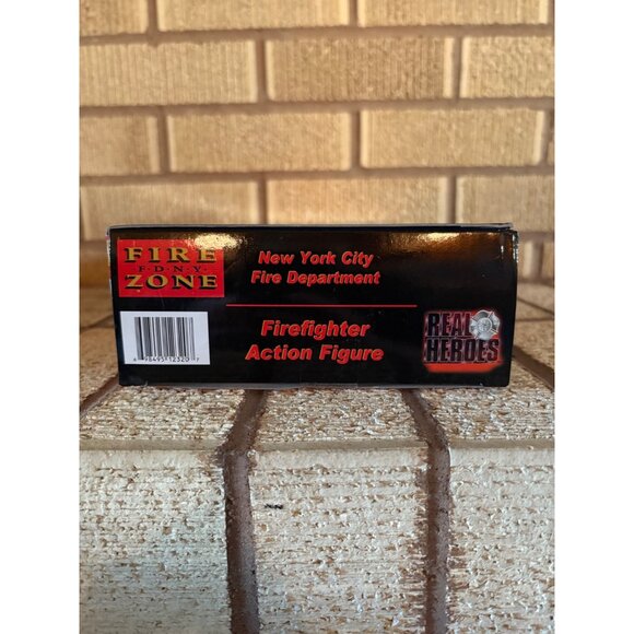FDNY Fire Zone New York City Finest Fire Department Firefighter Action Figure - Picture 6 of 7